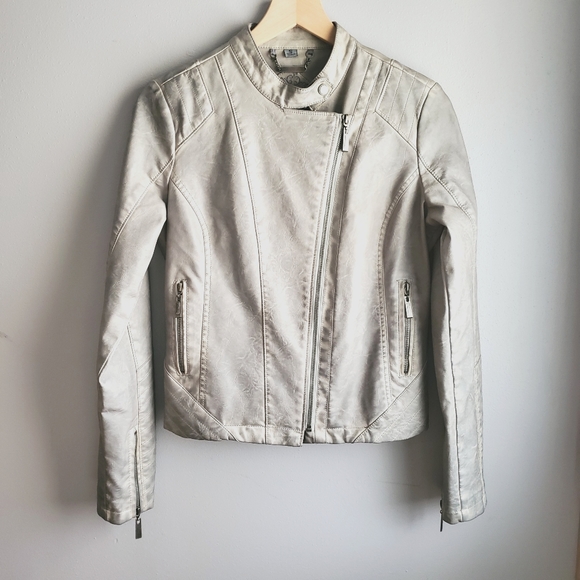 Jou Jou Jackets & Blazers - ⚘2 for $10⚘Jou Jou Distressed Moto Jacket